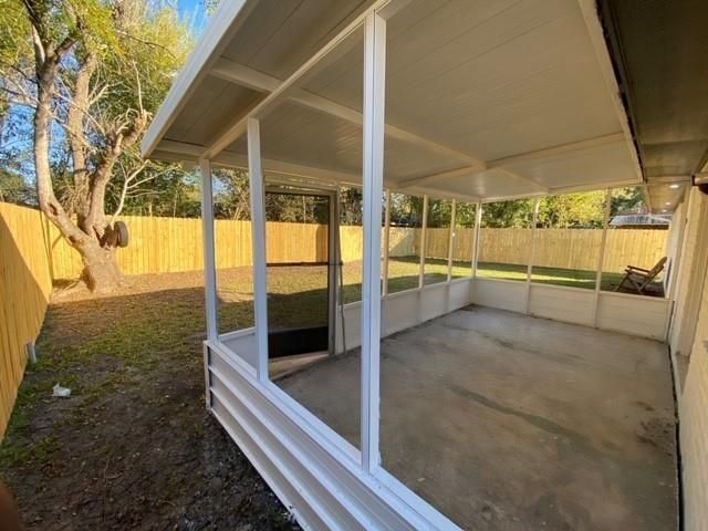 11319 Lockgate Lane, Houston, TX 77048