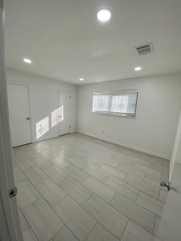 11319 Lockgate Lane, Houston, TX 77048