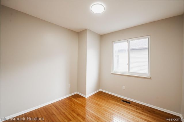 5528 SUNNYCREST Drive, West Bloomfield Charter Township, MI 48323