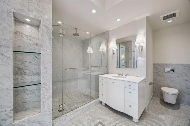 121 N Post Oak Lane 706, Houston, TX 77024