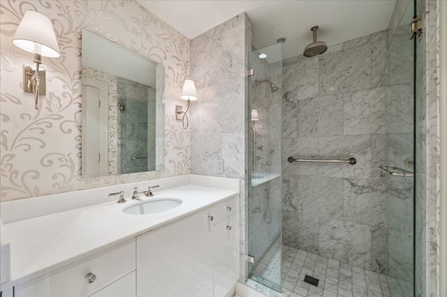 121 N Post Oak Lane 706, Houston, TX 77024