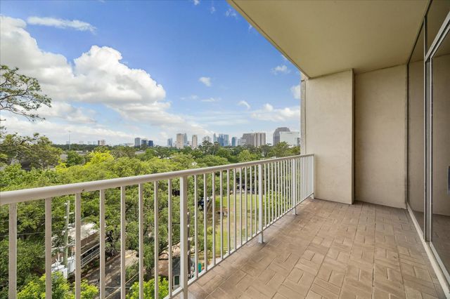 121 N Post Oak Lane 706, Houston, TX 77024