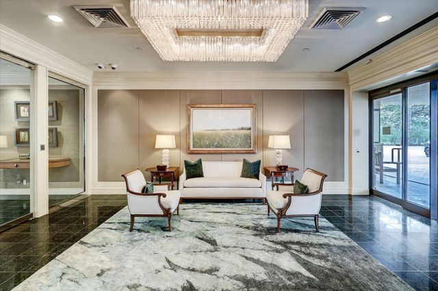 121 N Post Oak Lane 706, Houston, TX 77024
