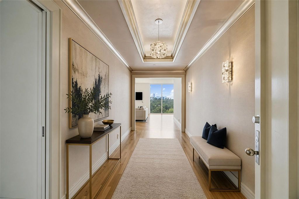 121 N Post Oak Lane 706, Houston, TX 77024