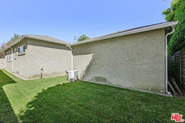 12606 Bonaparte Avenue, Los Angeles, CA 90066
