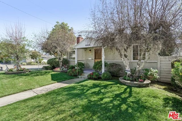12606 Bonaparte Avenue, Los Angeles, CA 90066