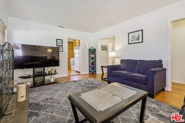 12606 Bonaparte Avenue, Los Angeles, CA 90066