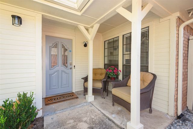 6910 Winding Creek Court, Dallas, TX 75252