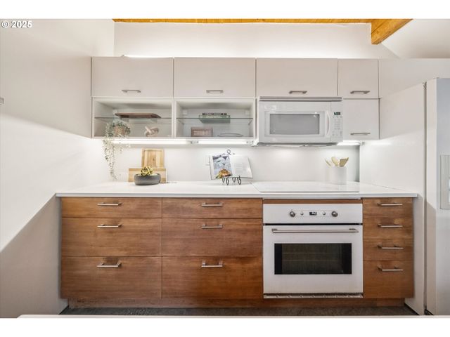 714 Ne 61ST Pl, Portland, OR 97213