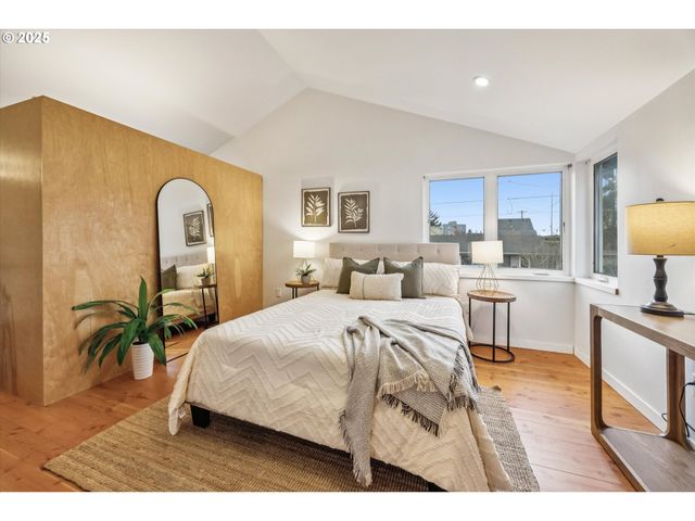 714 Ne 61ST Pl, Portland, OR 97213