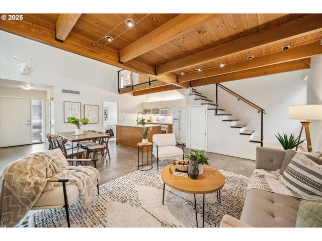 714 Ne 61ST Pl, Portland, OR 97213