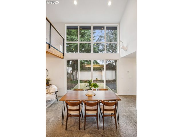 714 Ne 61ST Pl, Portland, OR 97213