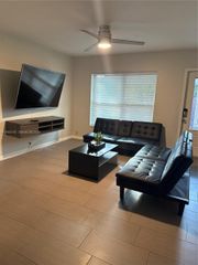 1432 NE 5th Ave 1, Fort Lauderdale, FL 33304