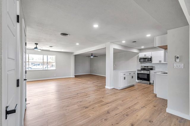 411 E Dengar Ave, Midland, TX 79705