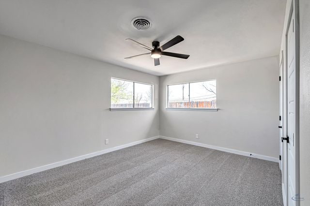 411 E Dengar Ave, Midland, TX 79705