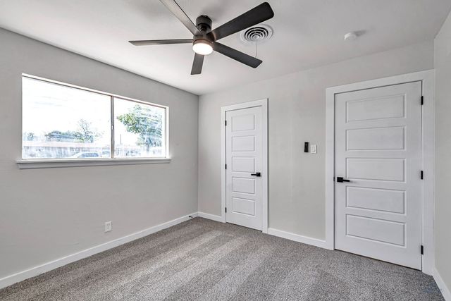 411 E Dengar Ave, Midland, TX 79705