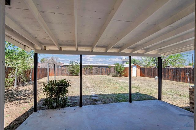 411 E Dengar Ave, Midland, TX 79705