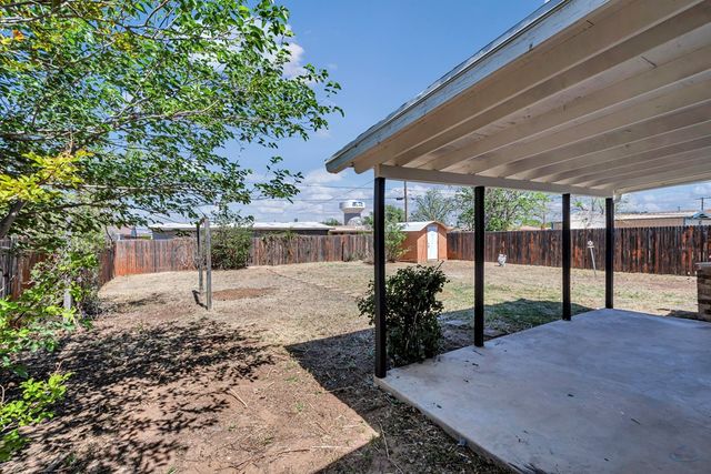 411 E Dengar Ave, Midland, TX 79705