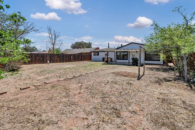 411 E Dengar Ave, Midland, TX 79705