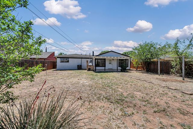 411 E Dengar Ave, Midland, TX 79705