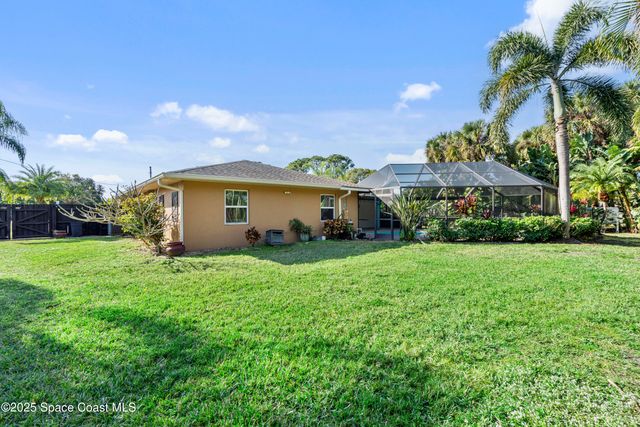 187 Naylor Street NE, Palm Bay, FL 32907