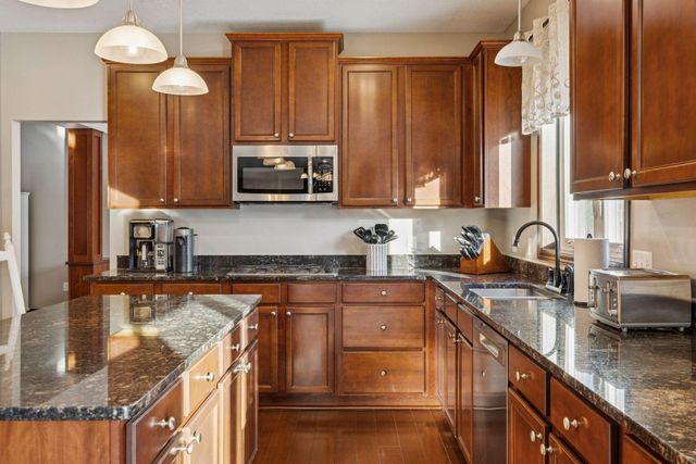 18197 80th Place N, Maple Grove, MN 55311