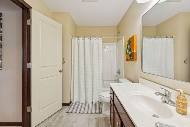 18197 80th Place N, Maple Grove, MN 55311