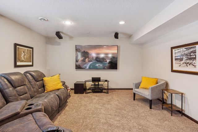 18197 80th Place N, Maple Grove, MN 55311