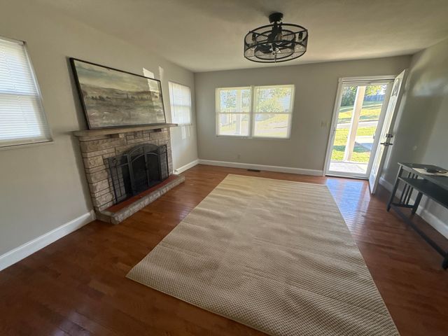 140 Oak Hill Road, Somerset, KY 42503