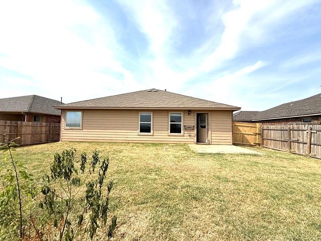 2500 Ressie Lane, Yukon, OK 73099