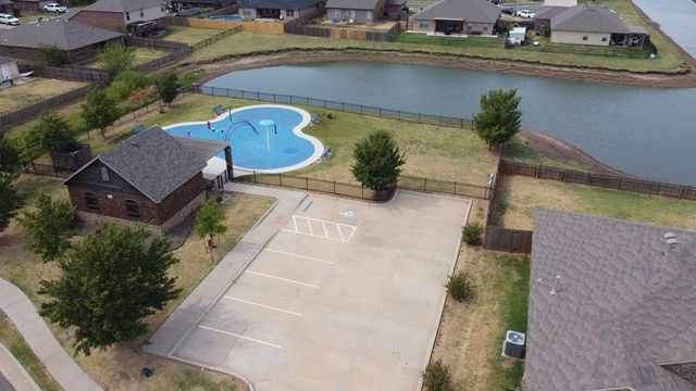 2500 Ressie Lane, Yukon, OK 73099