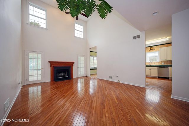 40 Windward Way, Red Bank, NJ 07701