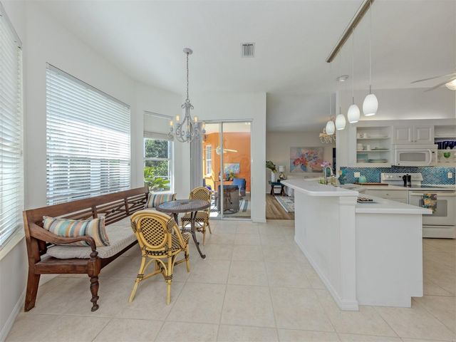905 BRAMLEY COURT 9, Venice, FL 34293