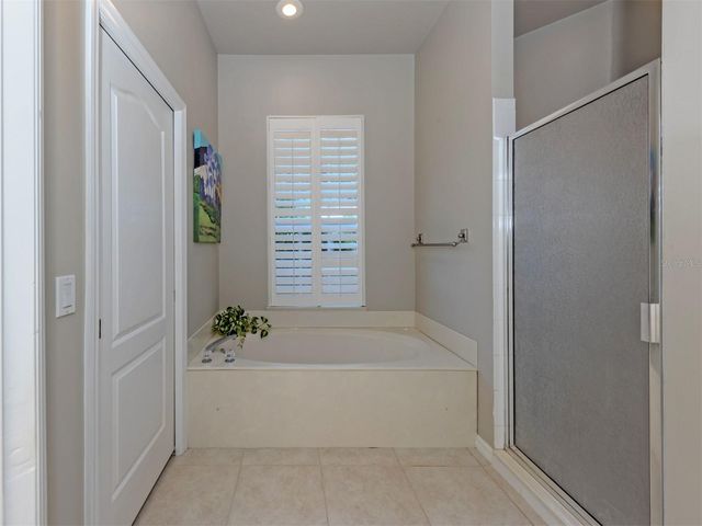 905 BRAMLEY COURT 9, Venice, FL 34293