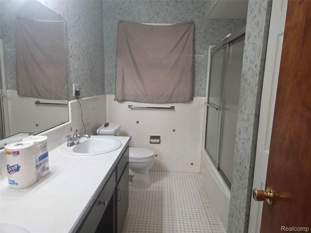1842 Lathers Street, Garden City, MI 48135