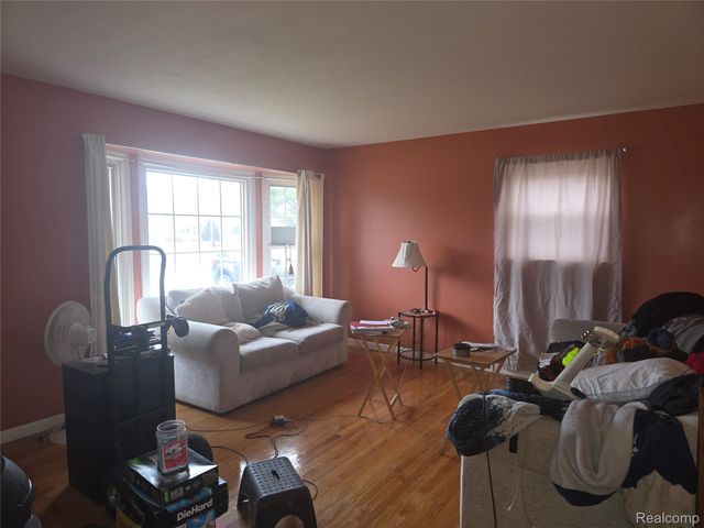 1842 Lathers Street, Garden City, MI 48135