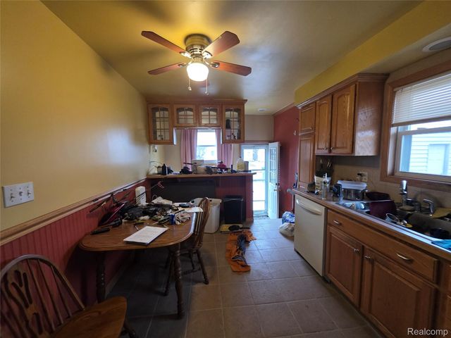 1842 Lathers Street, Garden City, MI 48135