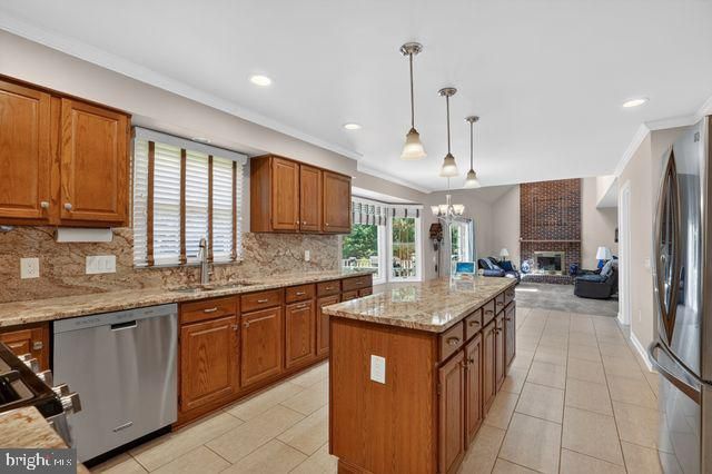 19804 SOVEREIGN CT, Germantown, MD 20876