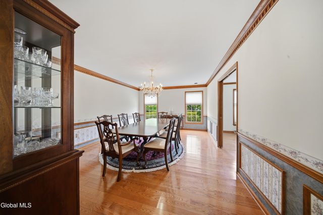 47 Park Drive, Menands, NY 12204