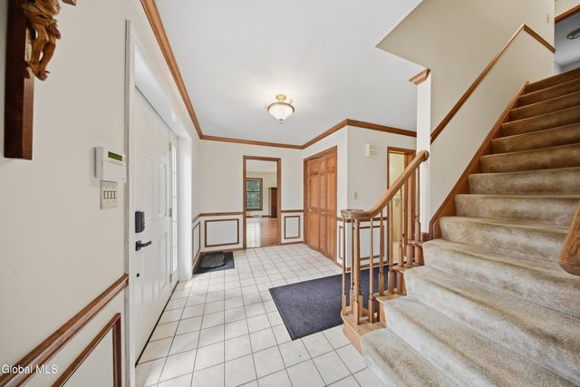 47 Park Drive, Menands, NY 12204
