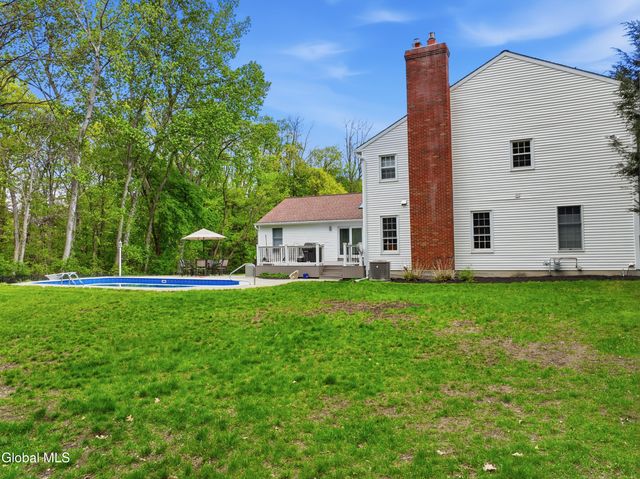 47 Park Drive, Menands, NY 12204