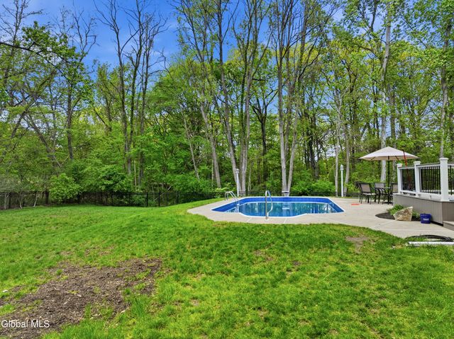 47 Park Drive, Menands, NY 12204