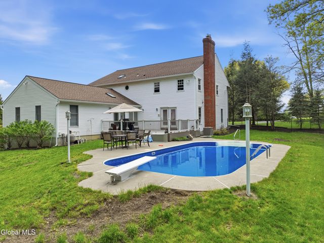 47 Park Drive, Menands, NY 12204