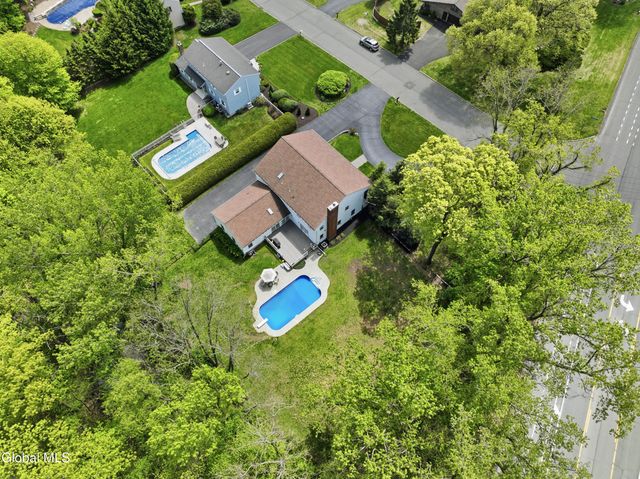 47 Park Drive, Menands, NY 12204