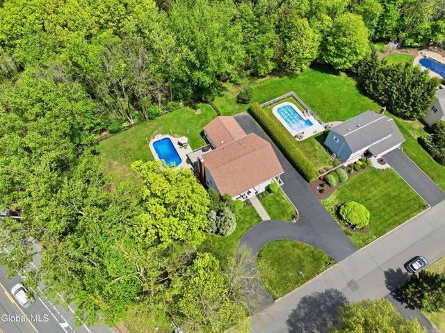 47 Park Drive, Menands, NY 12204