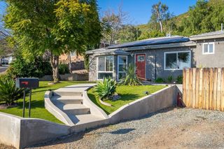 1395 Somermont Dr., El Cajon, CA 92021