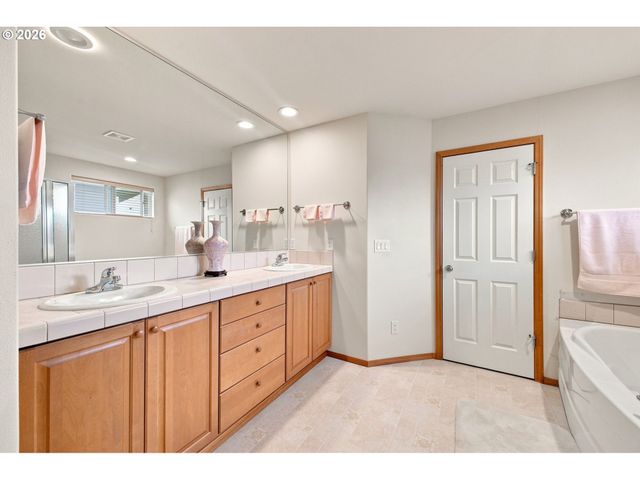 3700 Se 176TH Ave, Vancouver, WA 98683