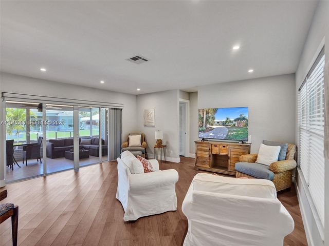 620 W Palmetto Park Rd, Boca Raton, FL 33486