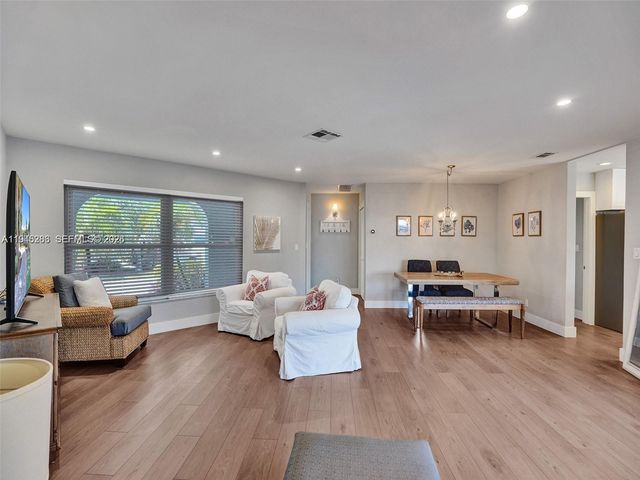 620 W Palmetto Park Rd, Boca Raton, FL 33486