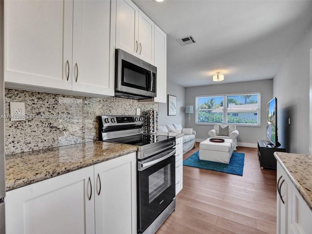 620 W Palmetto Park Rd, Boca Raton, FL 33486